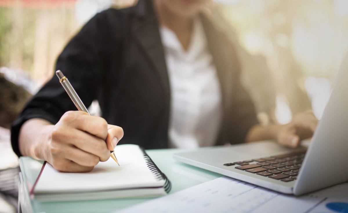 Plateformes de formation en entreprise : s'y retrouver entre LMS, LCMS, LXP