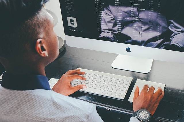 En quoi consiste le métier de développeur fullstack ?
