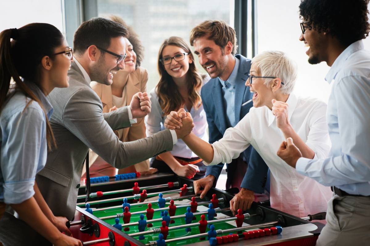 Comment un bar à jeux peut dynamiser votre événement d'entreprise ?